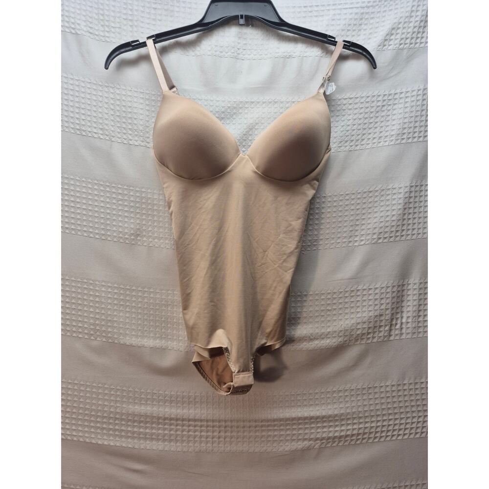 Red Hot Bodysuit Womens Size Medium Beige No Show Stretch Shapewear Built in Bra